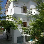 Kostas Family House *
