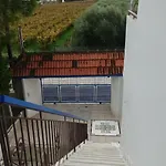 Daire Kostas Family House *