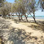 Daire Kostas Family House *