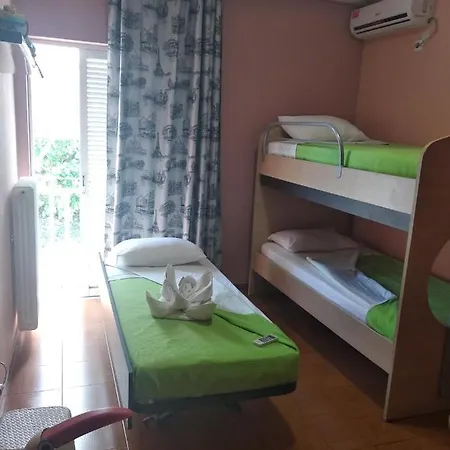 Kostas Family House Apartmán