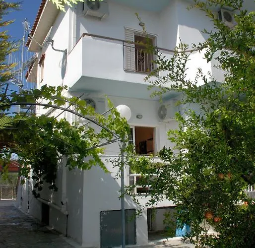 Kostas Family House *
